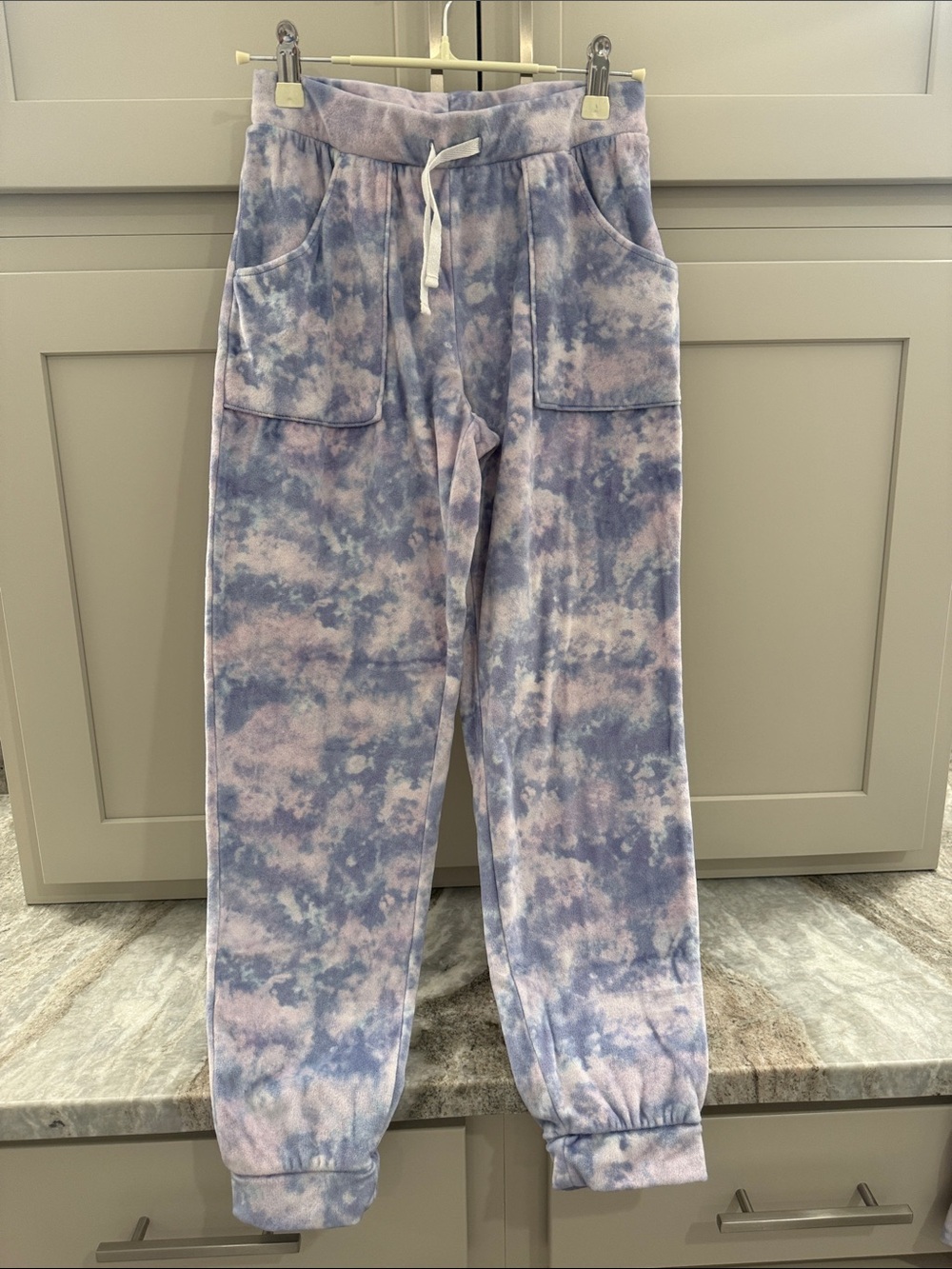 SET Cat & Jack Lavender and Light Blue Tie-Dye Joggers and Crew Neck Sweatshirt